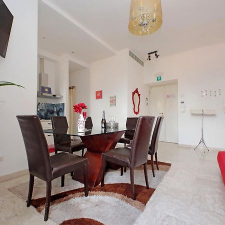Luxury Domus Amadeus Apartment Рим Екстериор снимка
