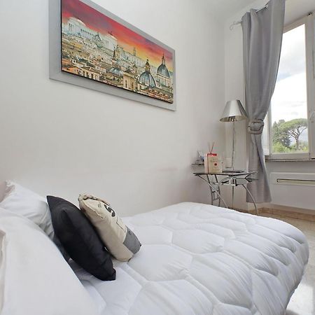 Luxury Domus Amadeus Apartment Рим Екстериор снимка