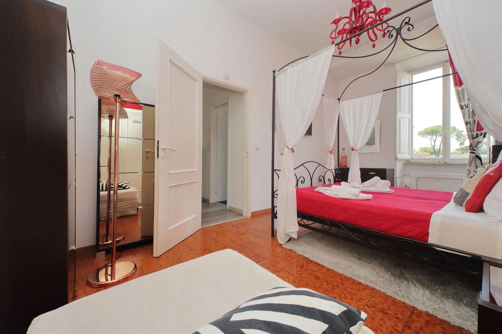 Luxury Domus Amadeus Apartment Рим Екстериор снимка