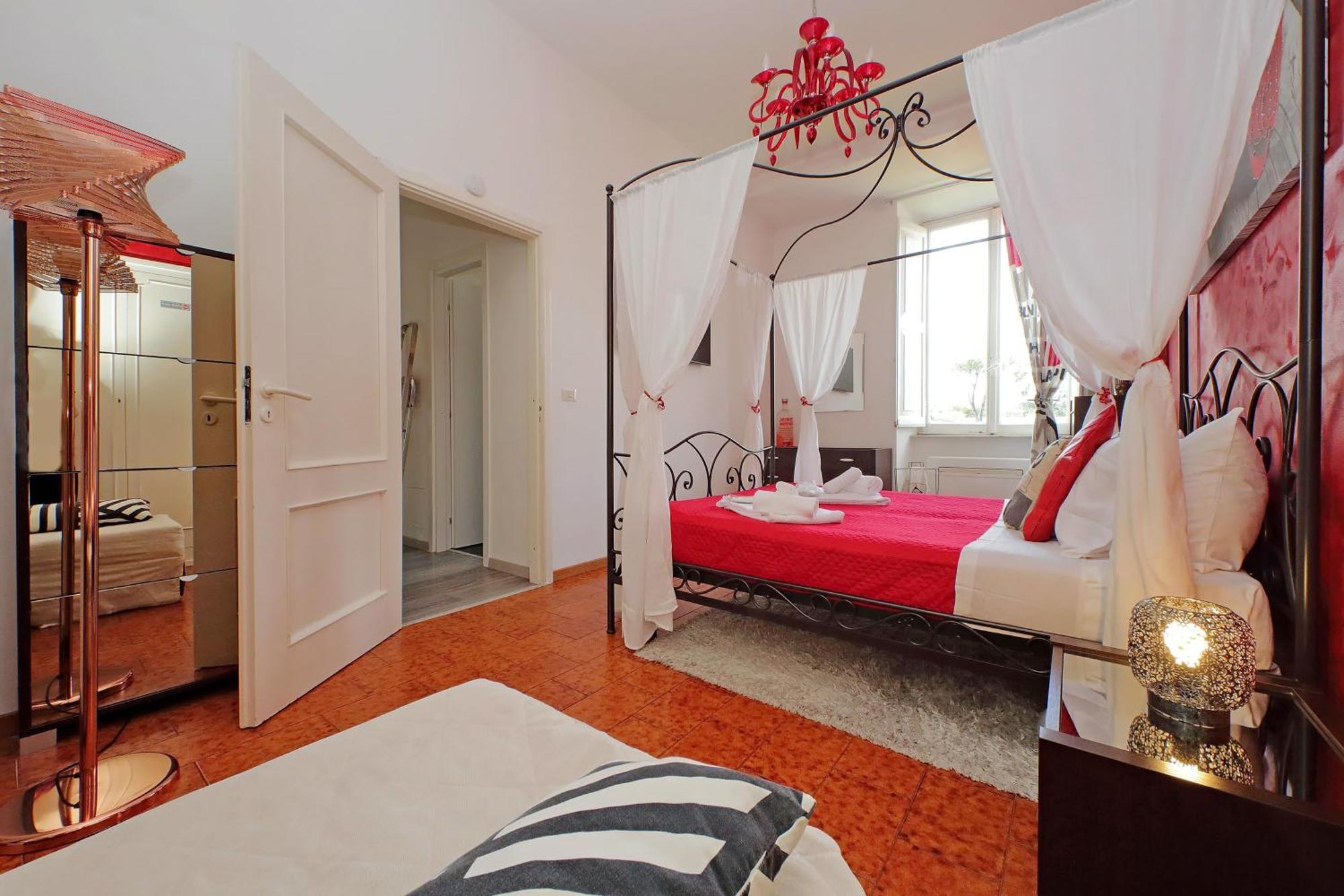 Luxury Domus Amadeus Apartment Рим Екстериор снимка