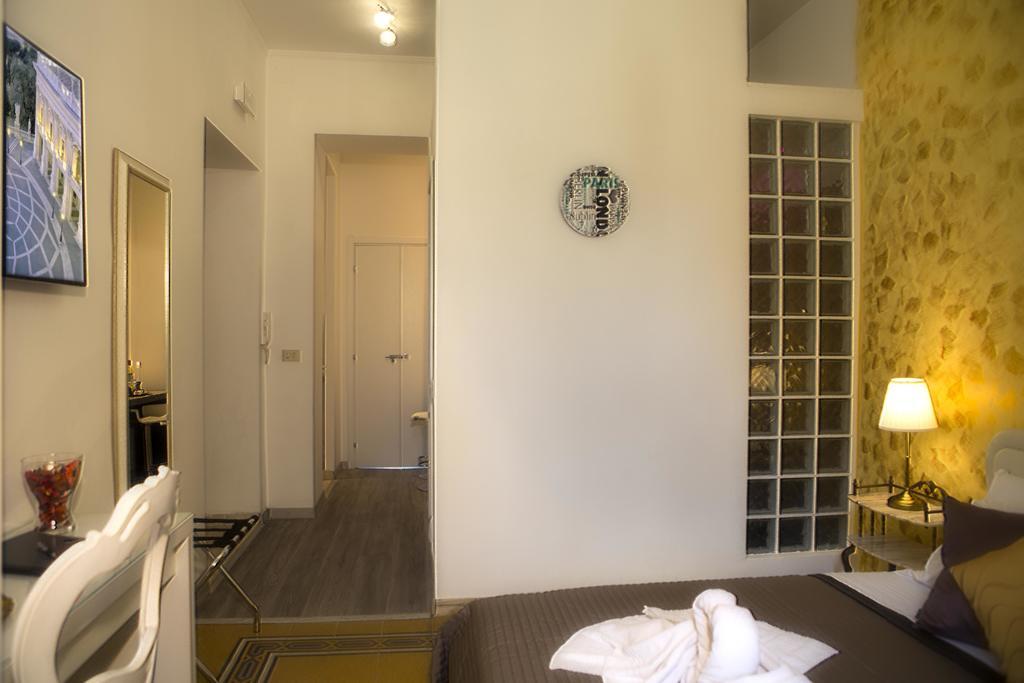 Luxury Domus Amadeus Apartment Рим Екстериор снимка
