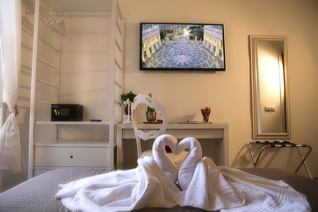 Luxury Domus Amadeus Apartment Рим Екстериор снимка